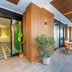 Charming And Comfy House In Apartment *