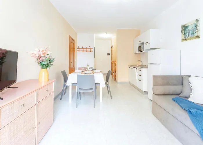 Apartment Charming And Comfy House In *